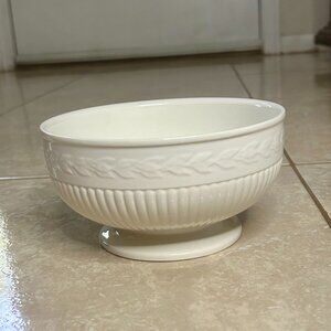Wedgewood Edme White Queensware Raised Bowl